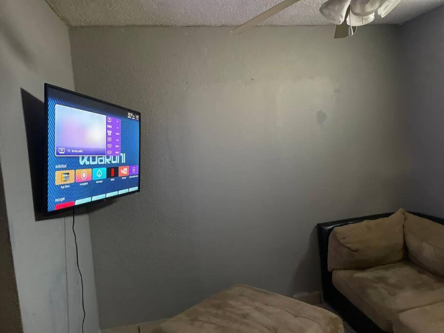 Casa Granada Cercana A Consulado Y Aeropuerto. Ciudad Juárez Esterno foto